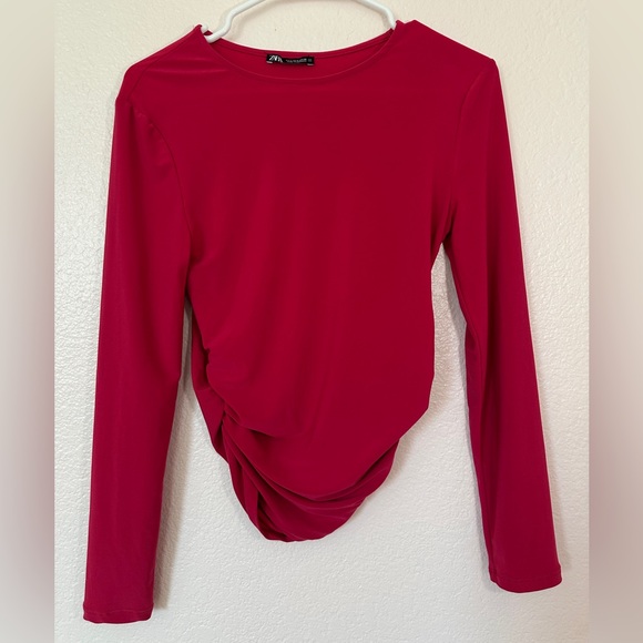 Elegant Magenta Long Sleeve Top - Picture 2 of 4